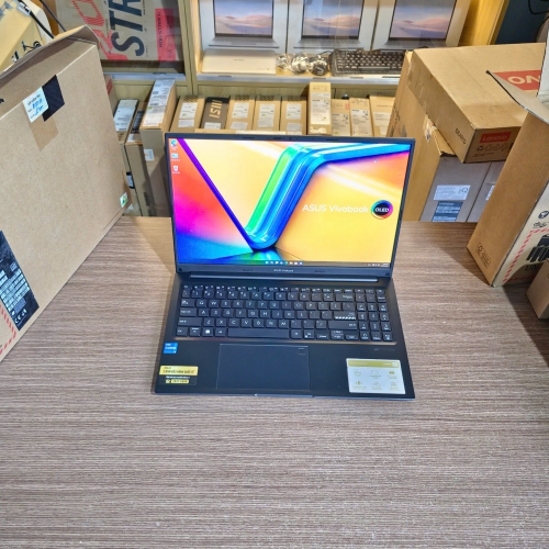 Laptop Asus Vivobook 15 OLED A1505VA-L1052W (Core i5-13500H | 8GB | 512GB | Iris Xe Graphics | 15.6inch FHD | Windows 11 SL | Đen)